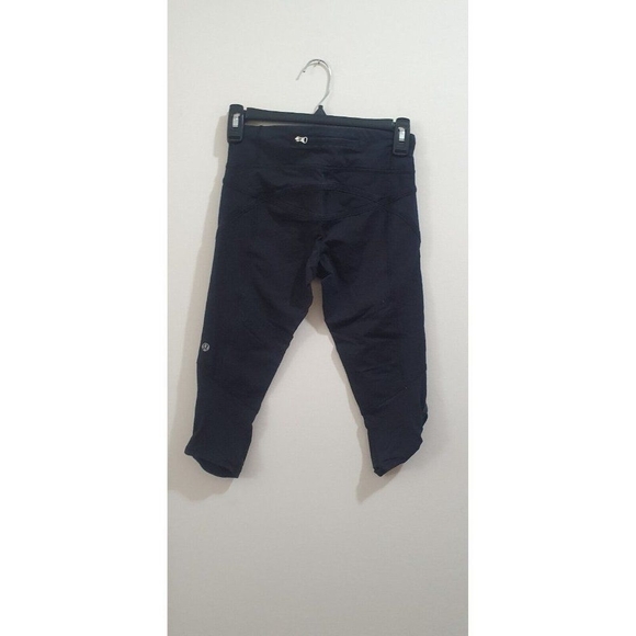 Lululemon Taryn Toomey Awakening Crop Leggings Size 4 Black Workout Active Yoga - Picture 6 of 8